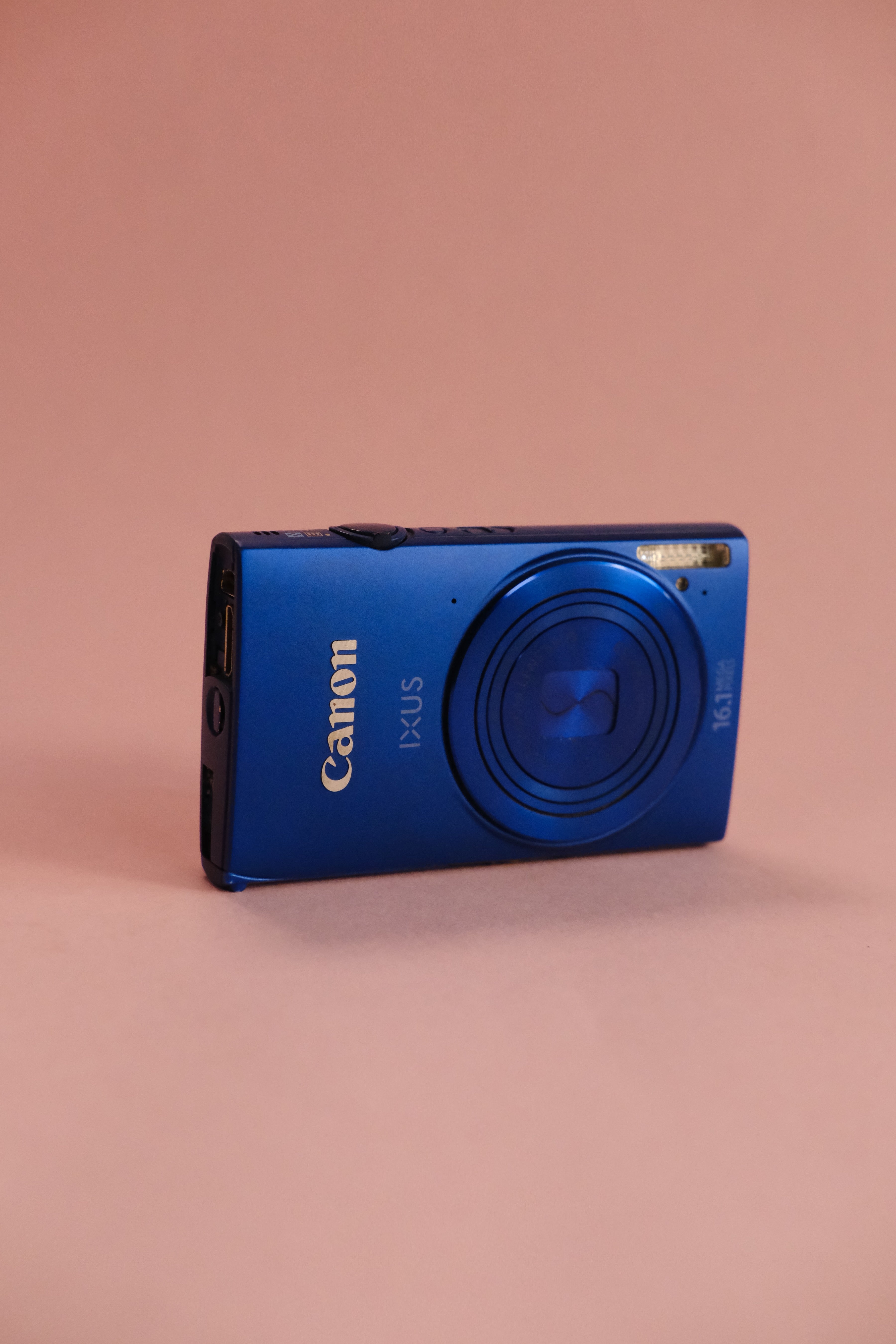 Canon IXUS 240 HS
