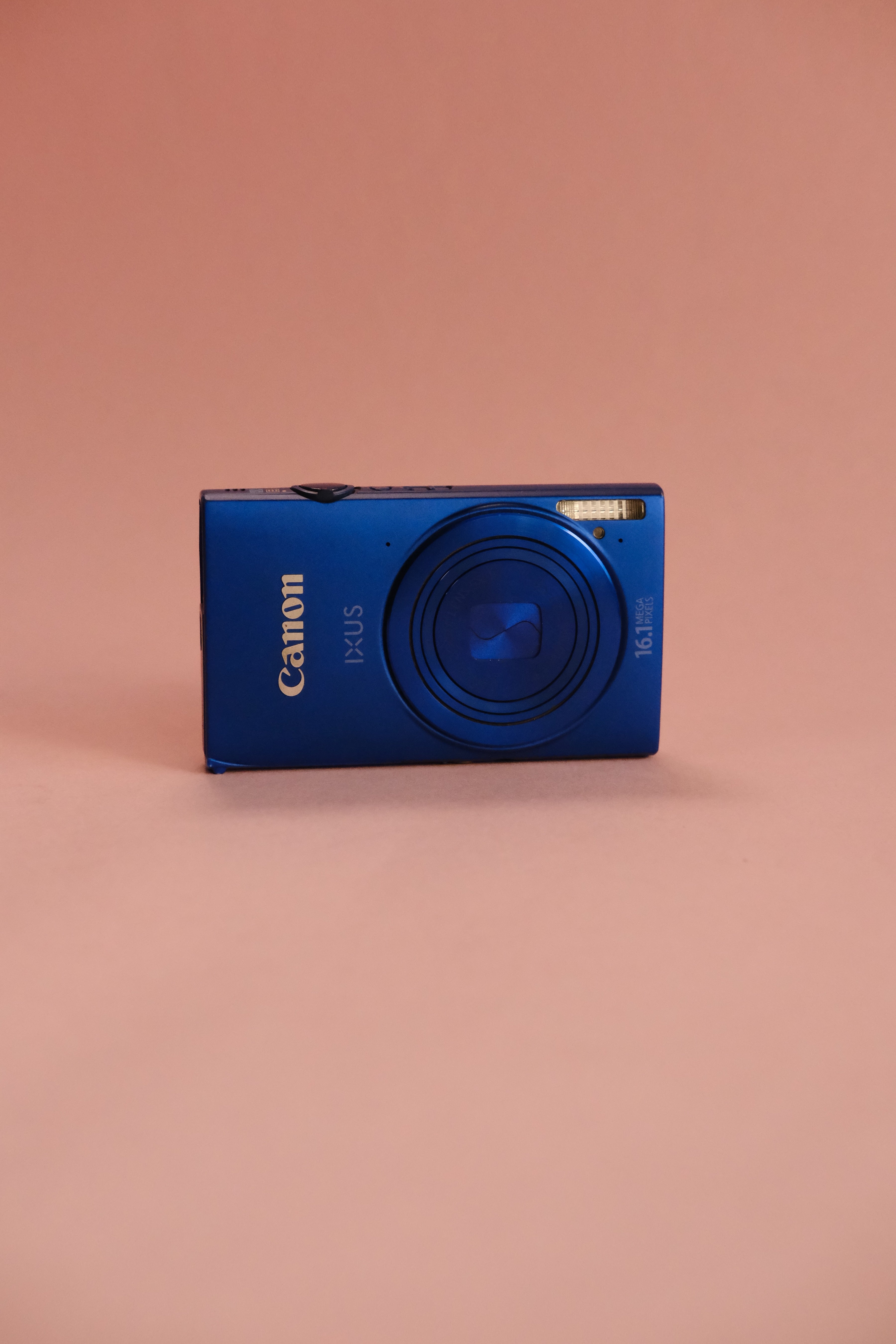 Canon IXUS 240 HS