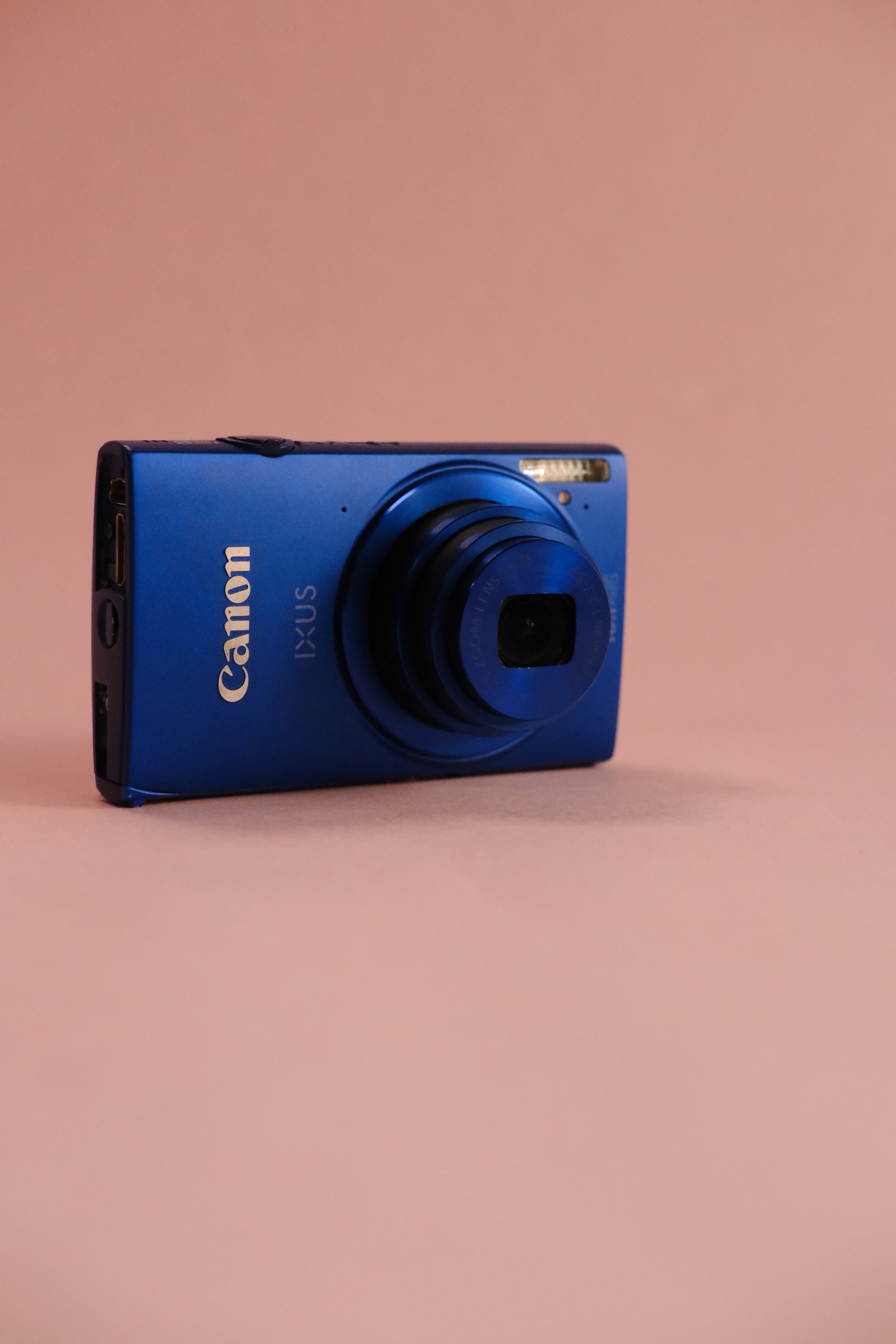 Canon IXUS 240 HS
