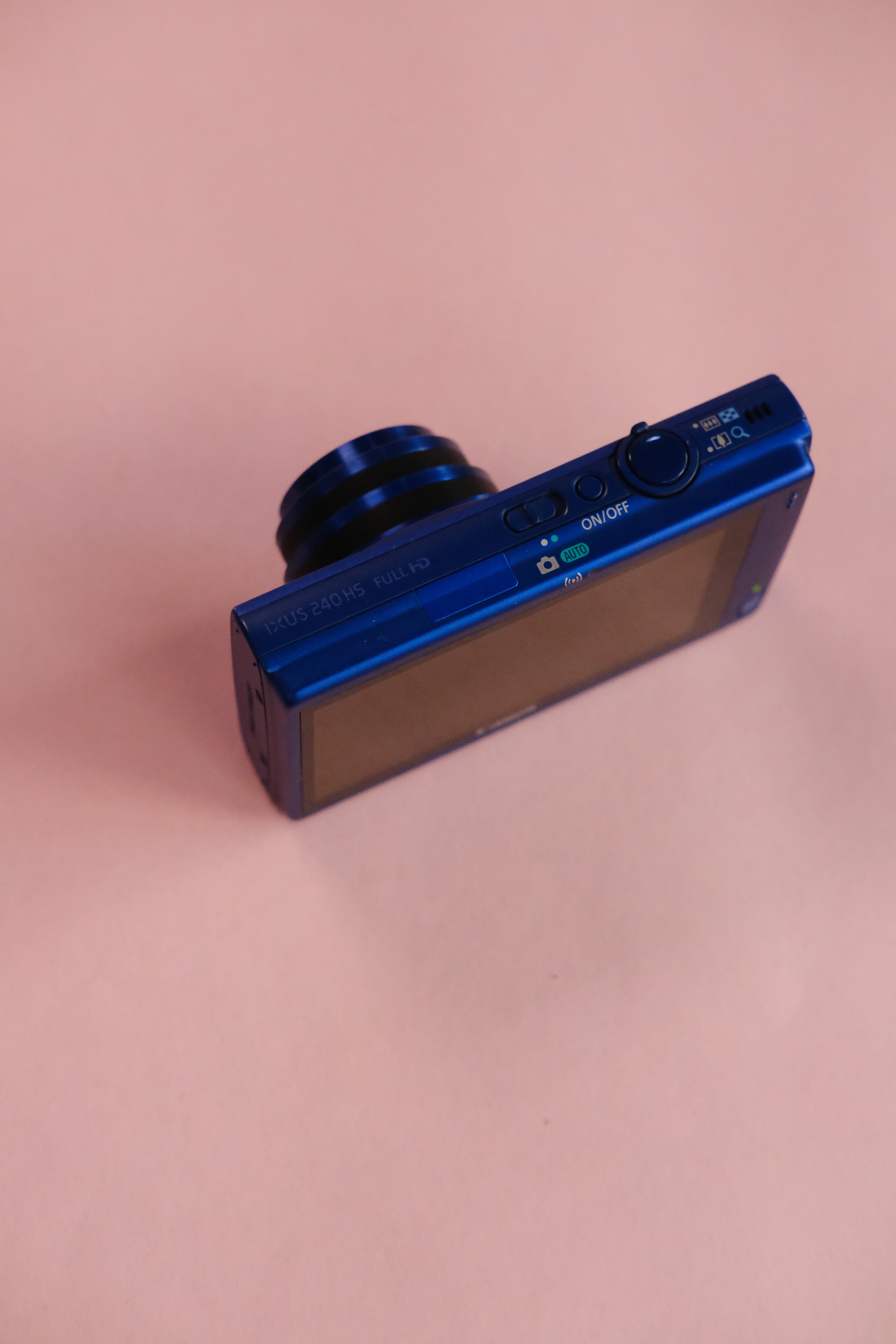 Canon IXUS 240 HS