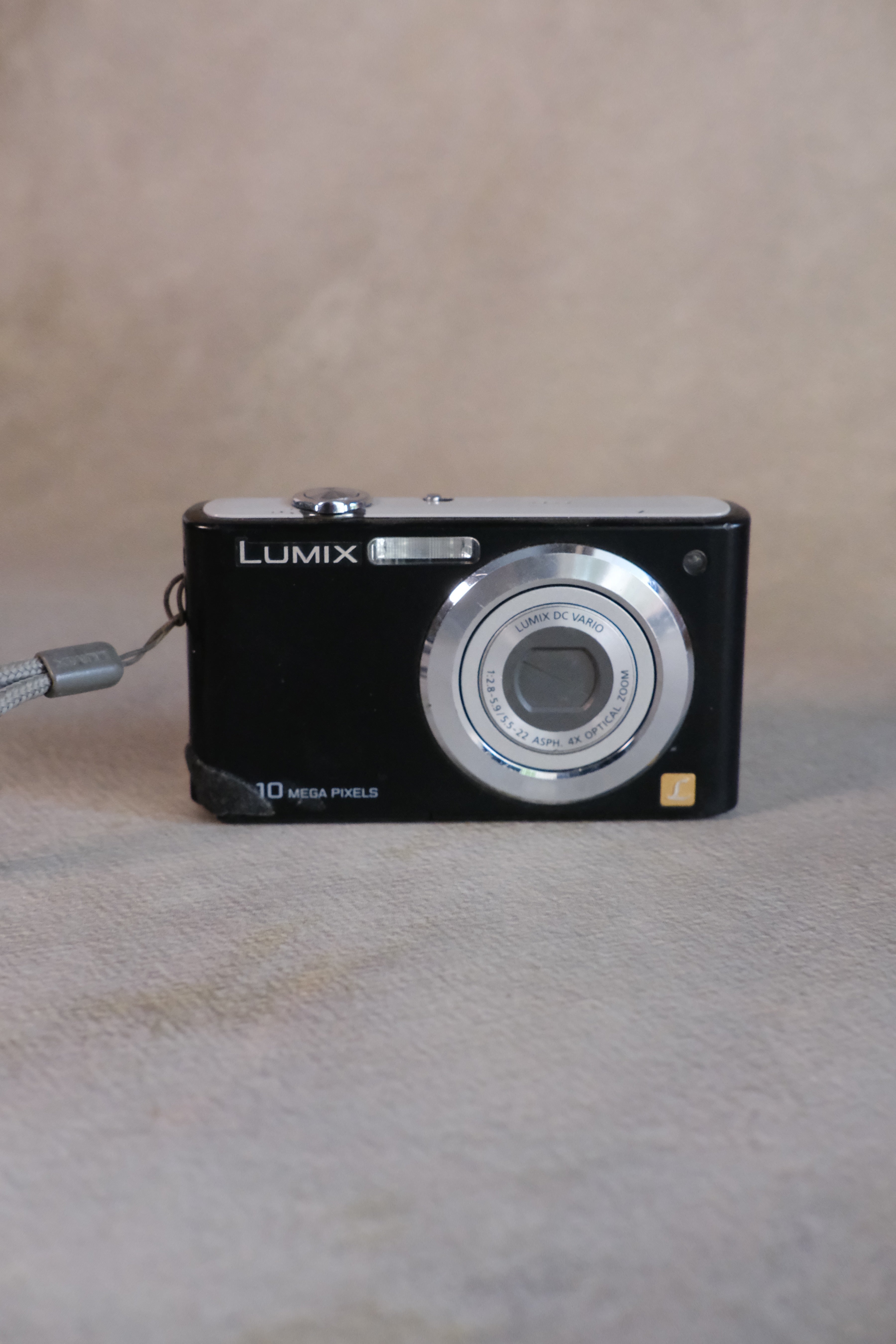 Panasonic Lumix DMC-F2
