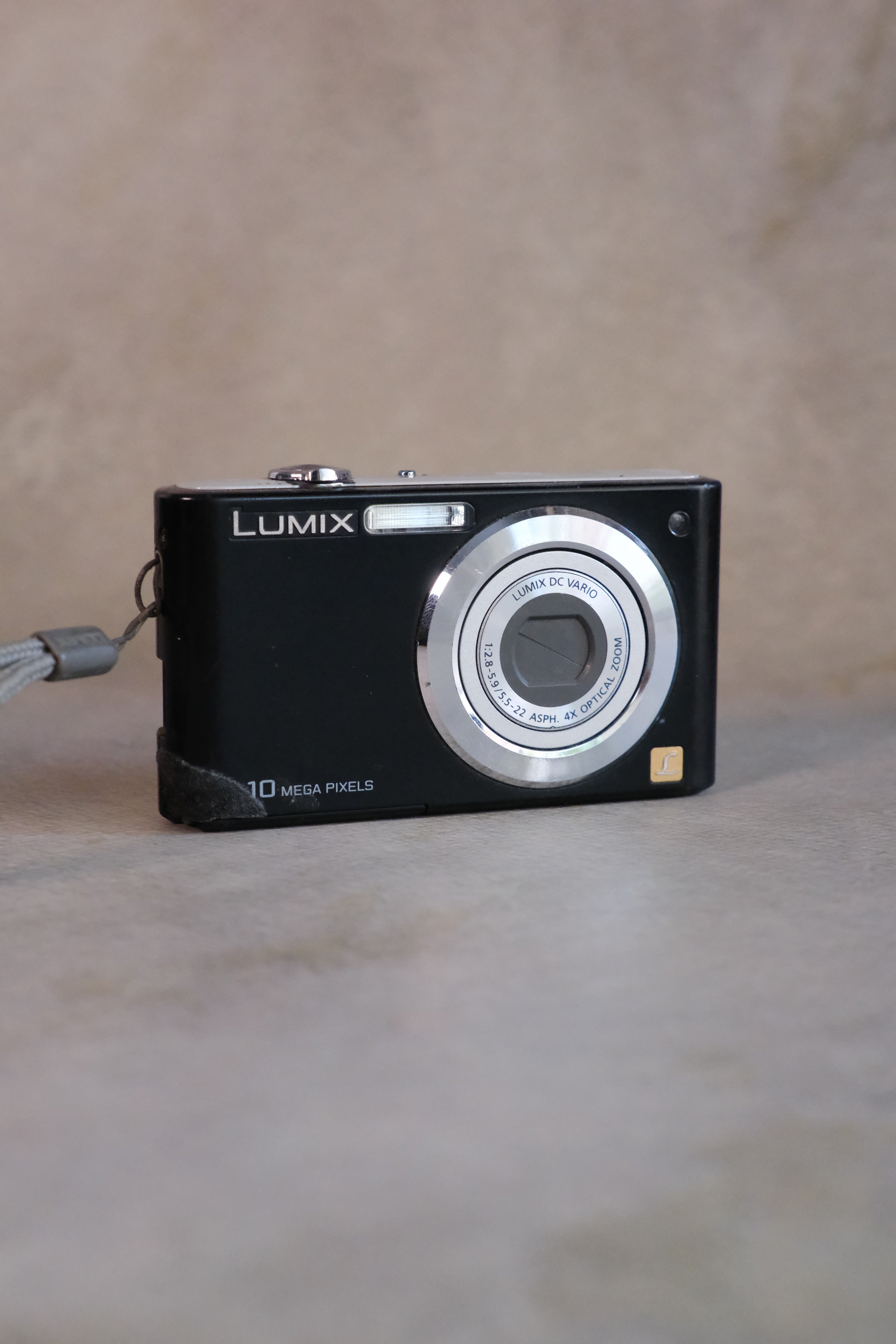 Panasonic Lumix DMC-F2