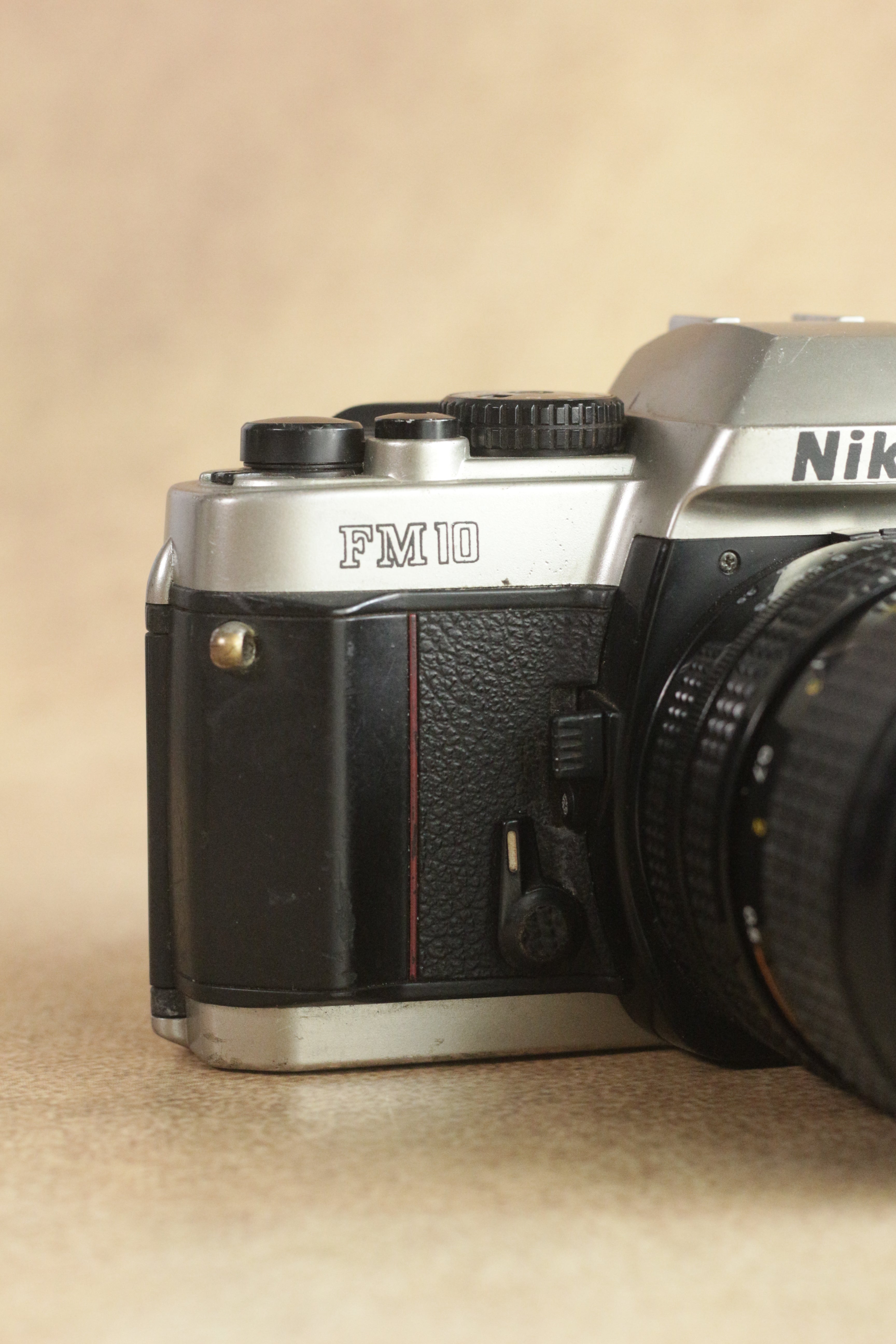 Nikon FM10 + 35-70mm Zoom — EXC++ Cleanest in Stock | Film Cam