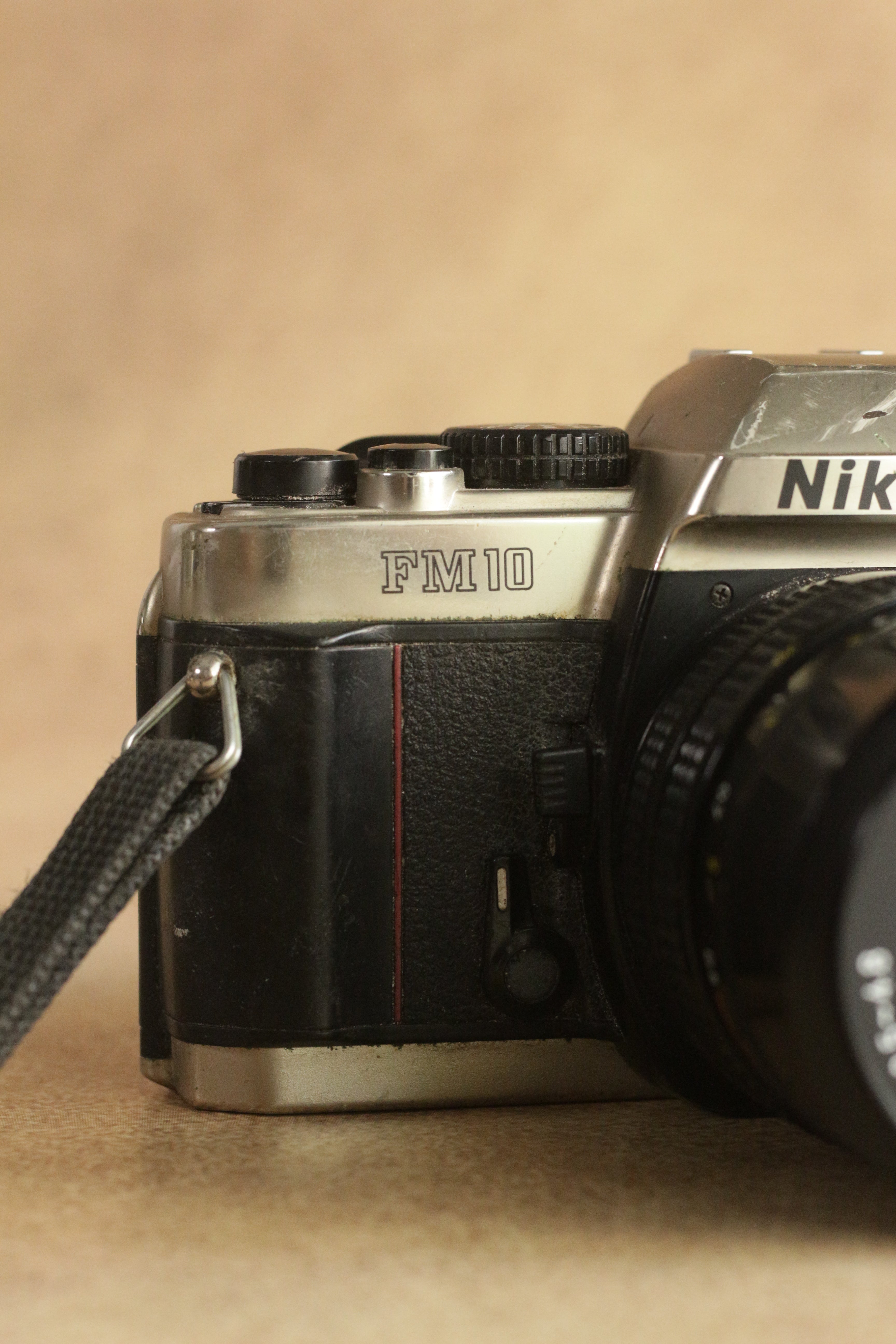 Nikon FM10 + 35-70mm Zoom — EXC, Fully Working incl. Meter | Film