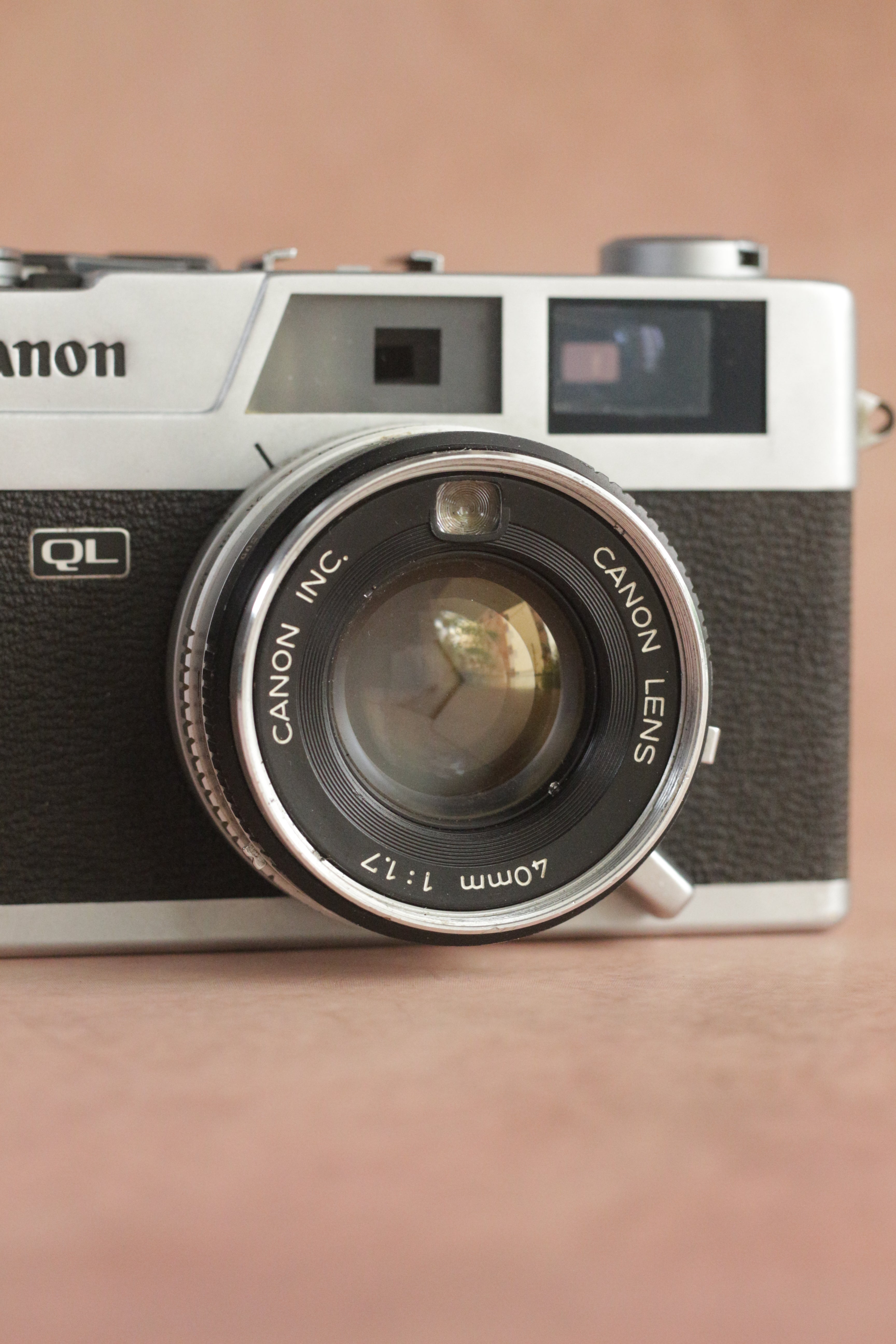 Canon Canonet QL17