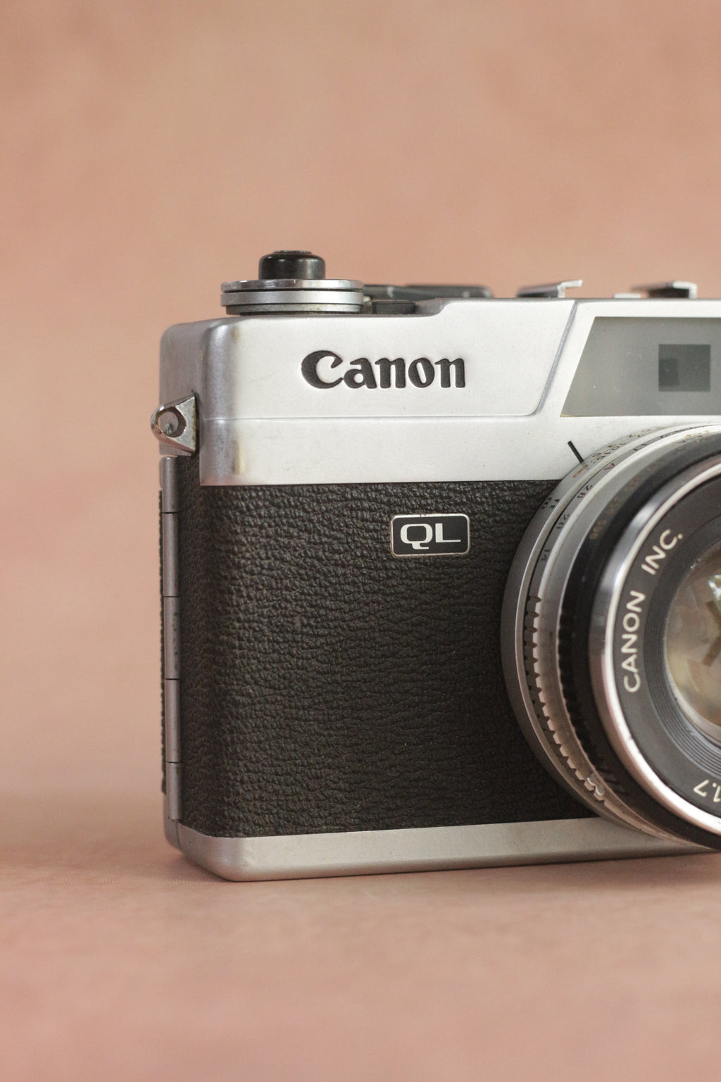 Canon Canonet QL17
