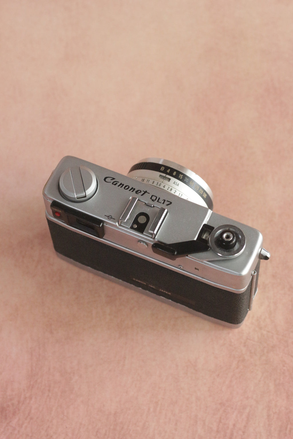Canon Canonet QL17