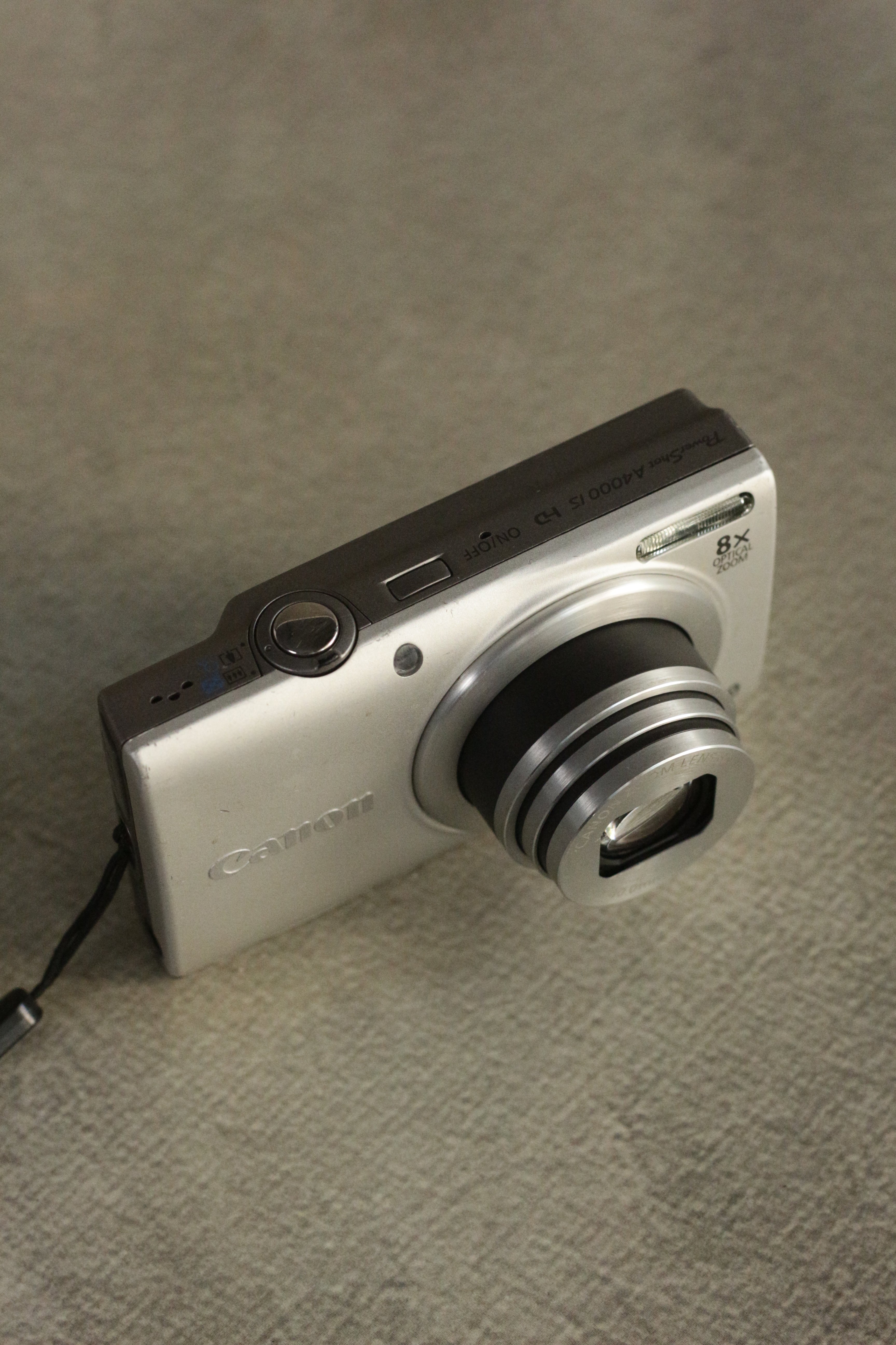Canon Powershot A4000 IS