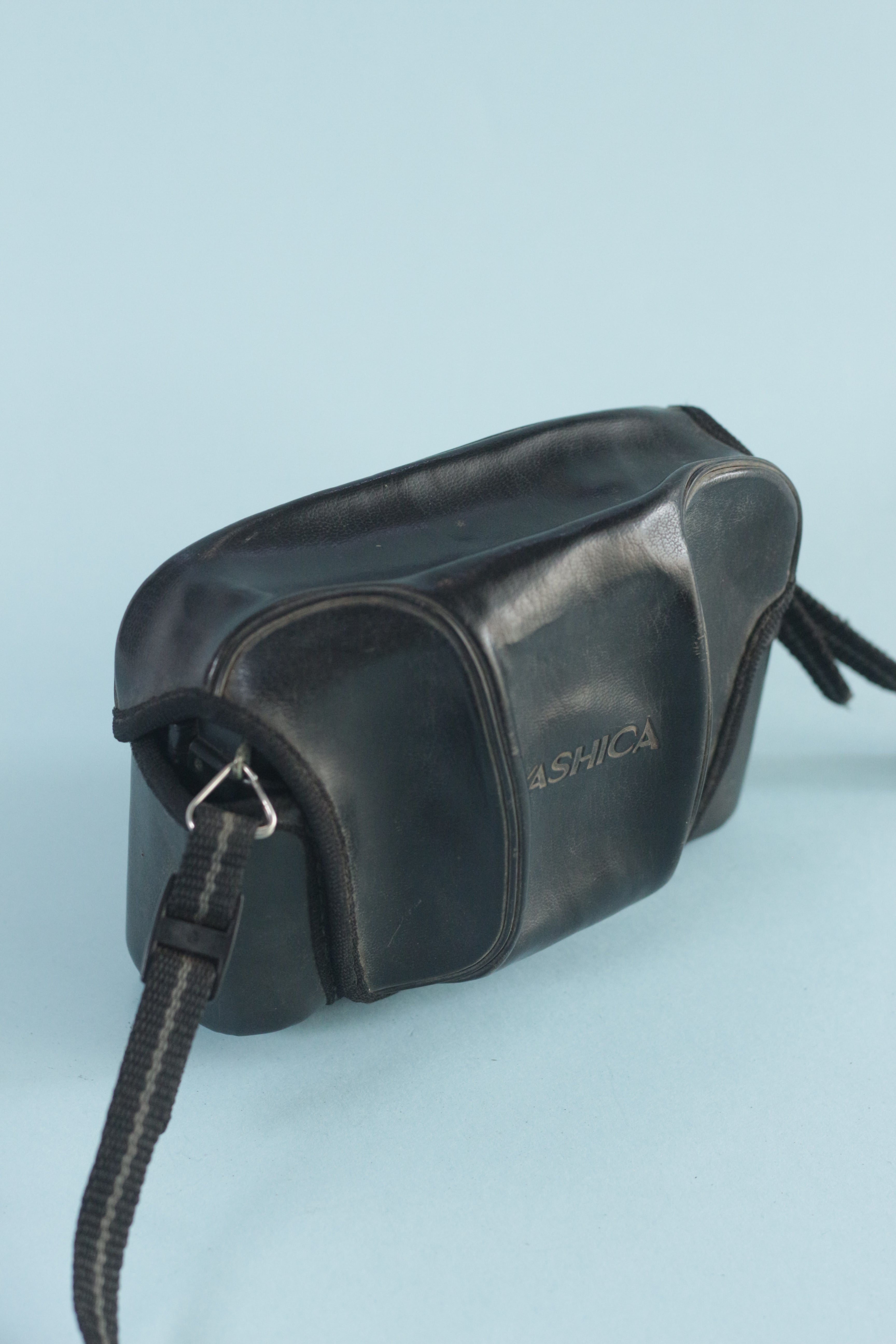 Yashica MF2