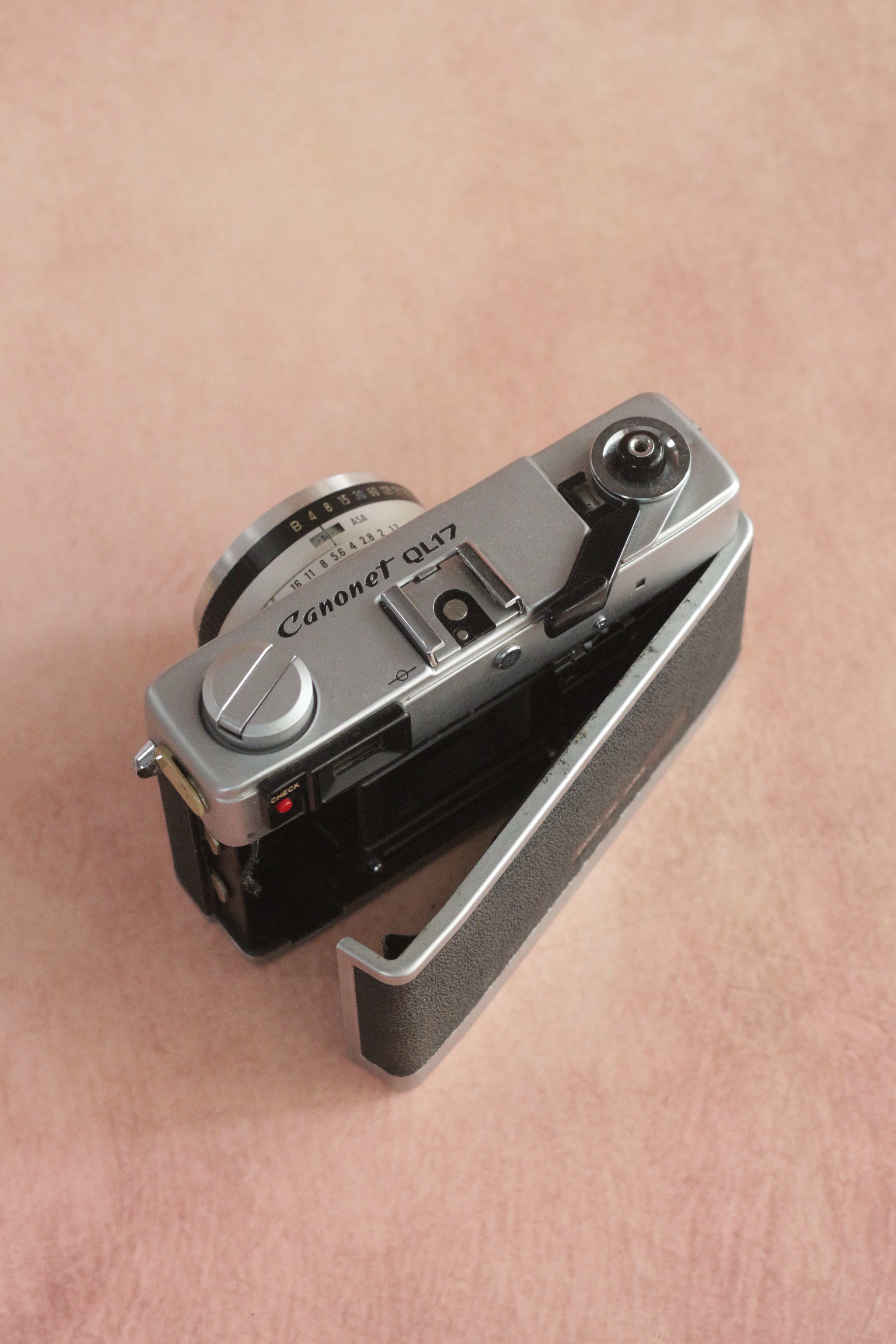 Canon Canonet QL17