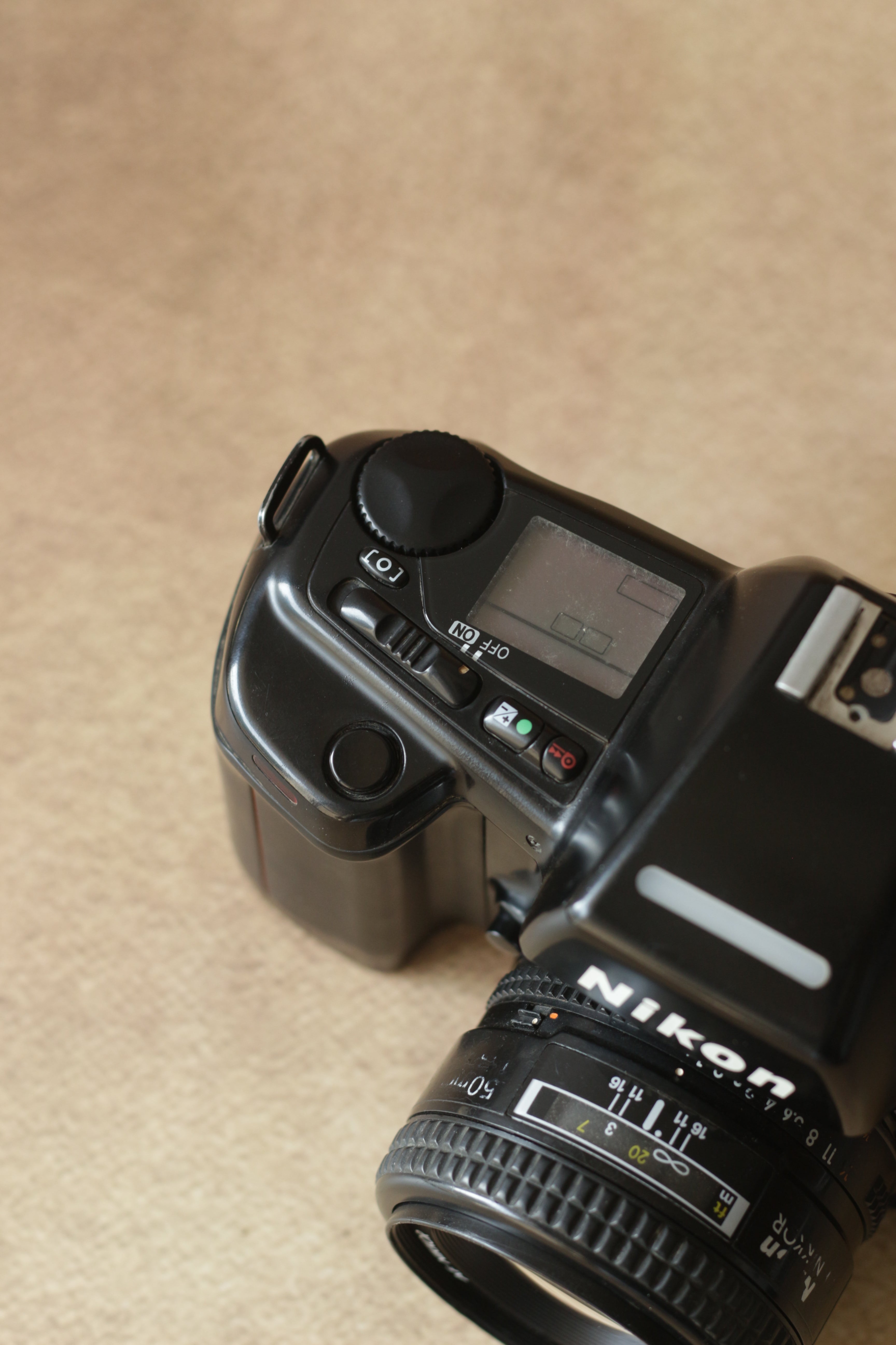 Nikon F90X + Nikkor AF 50mm f/1.4D