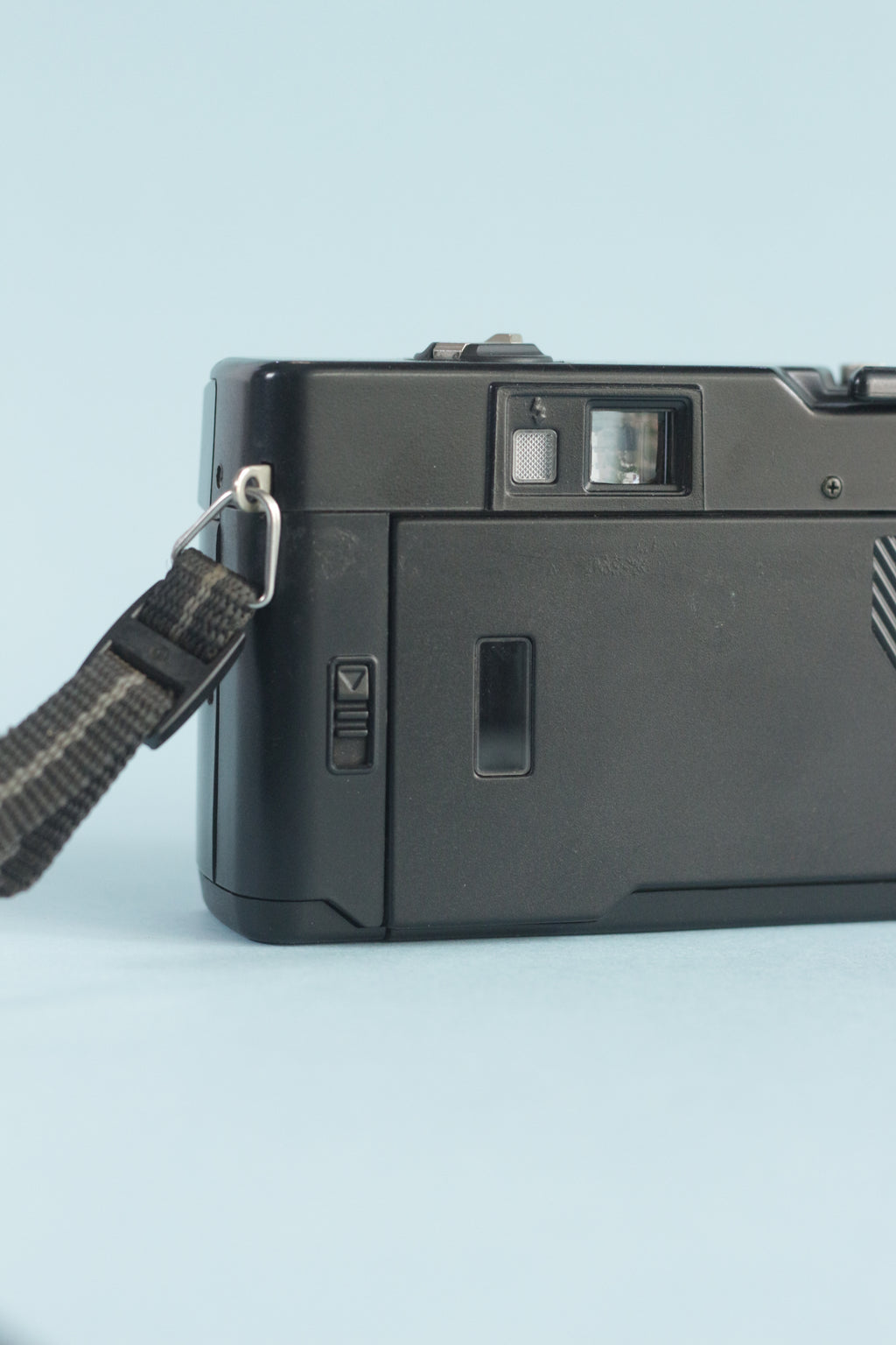 Yashica MF2