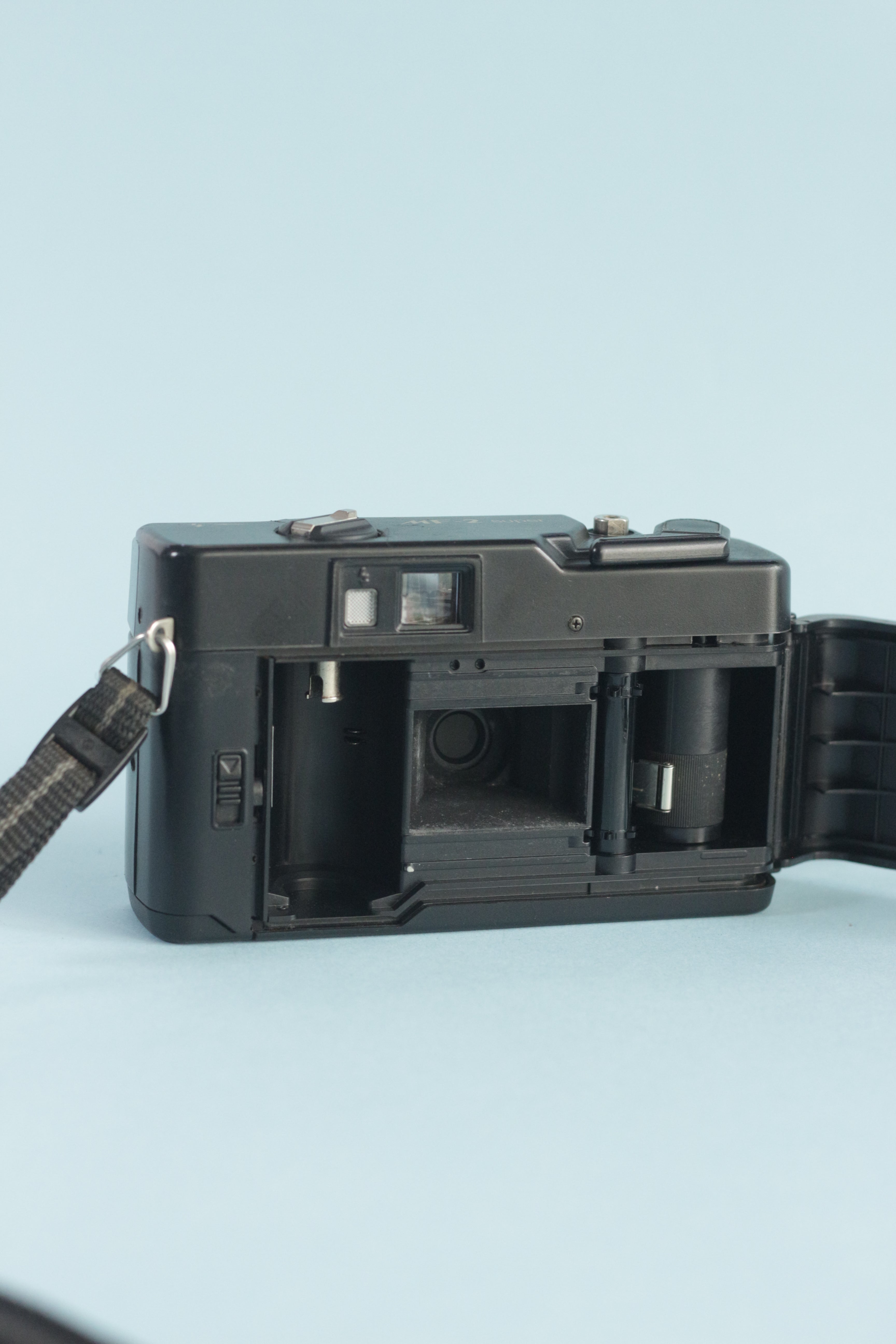 Yashica MF2