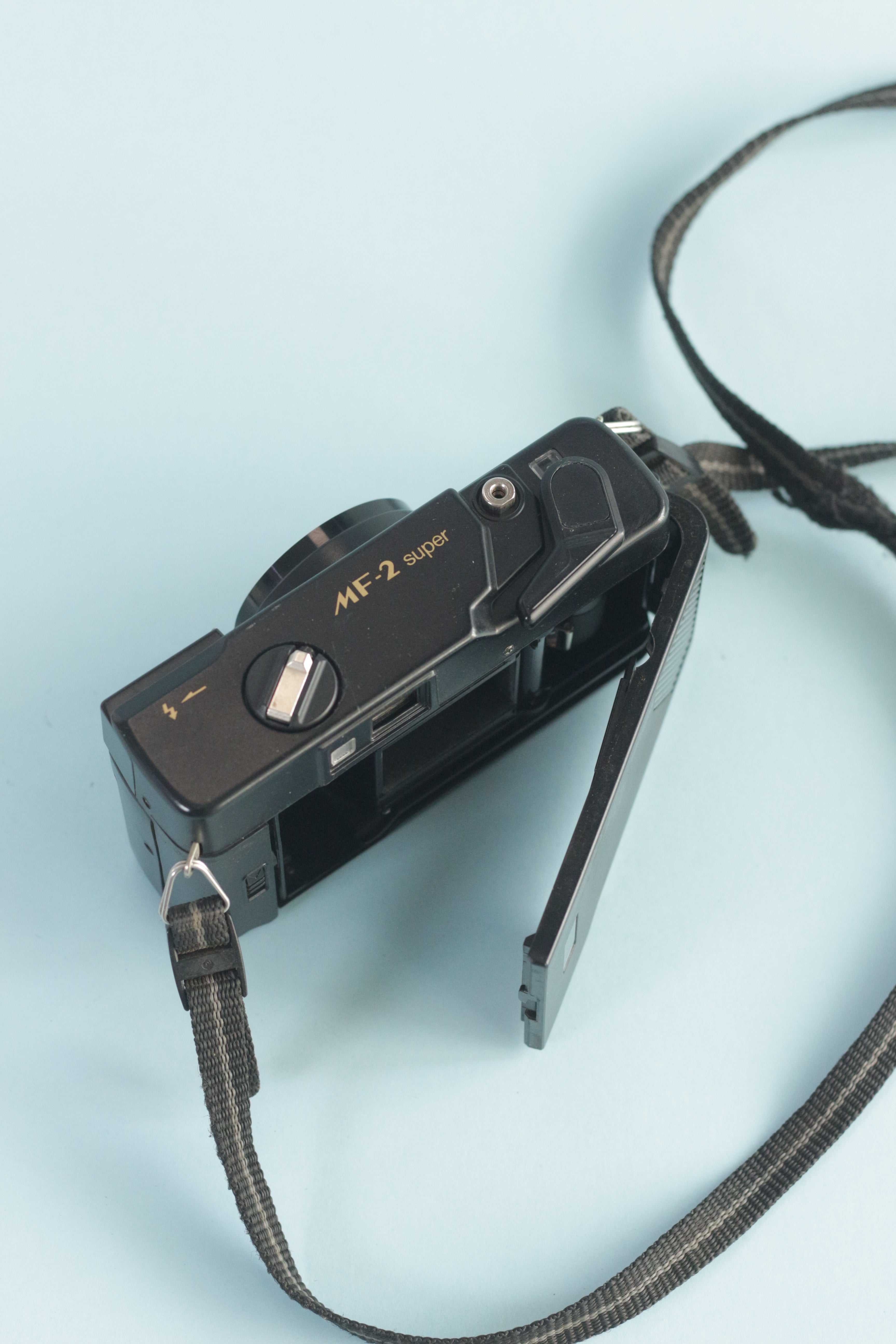 Yashica MF2