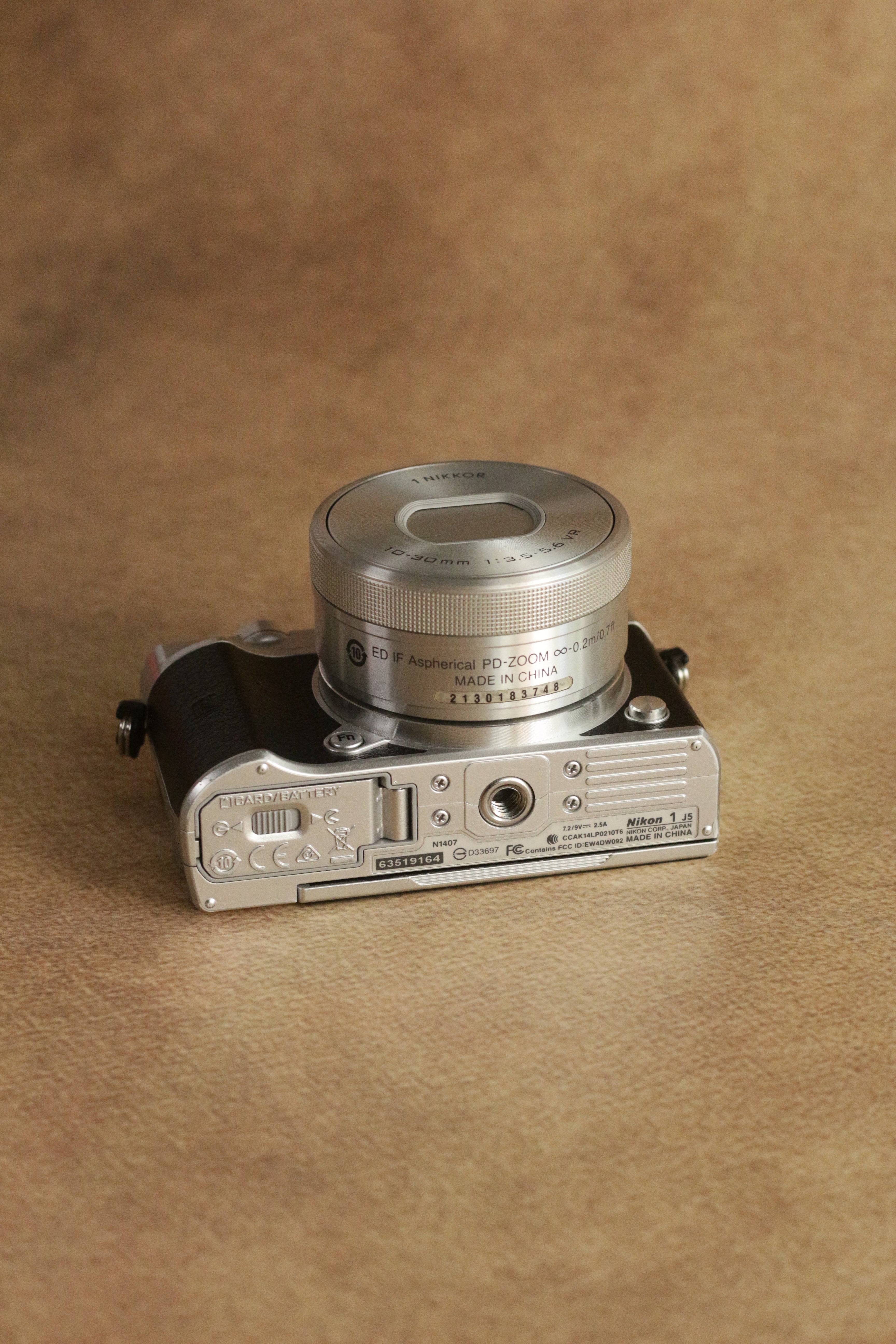 Nikon 1 J5 + 1 Nikkor 10-30mm VR lens