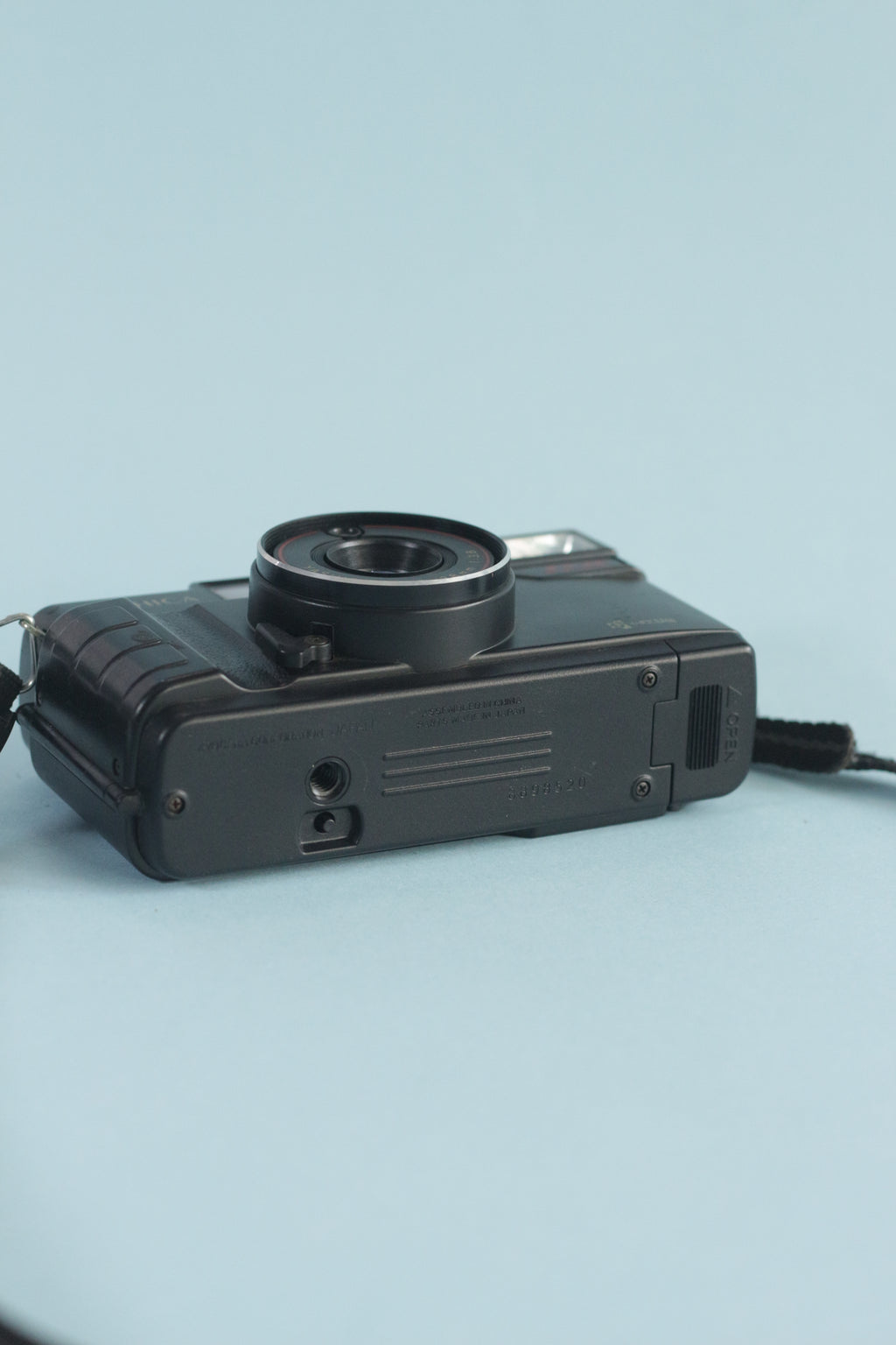Yashica MF2