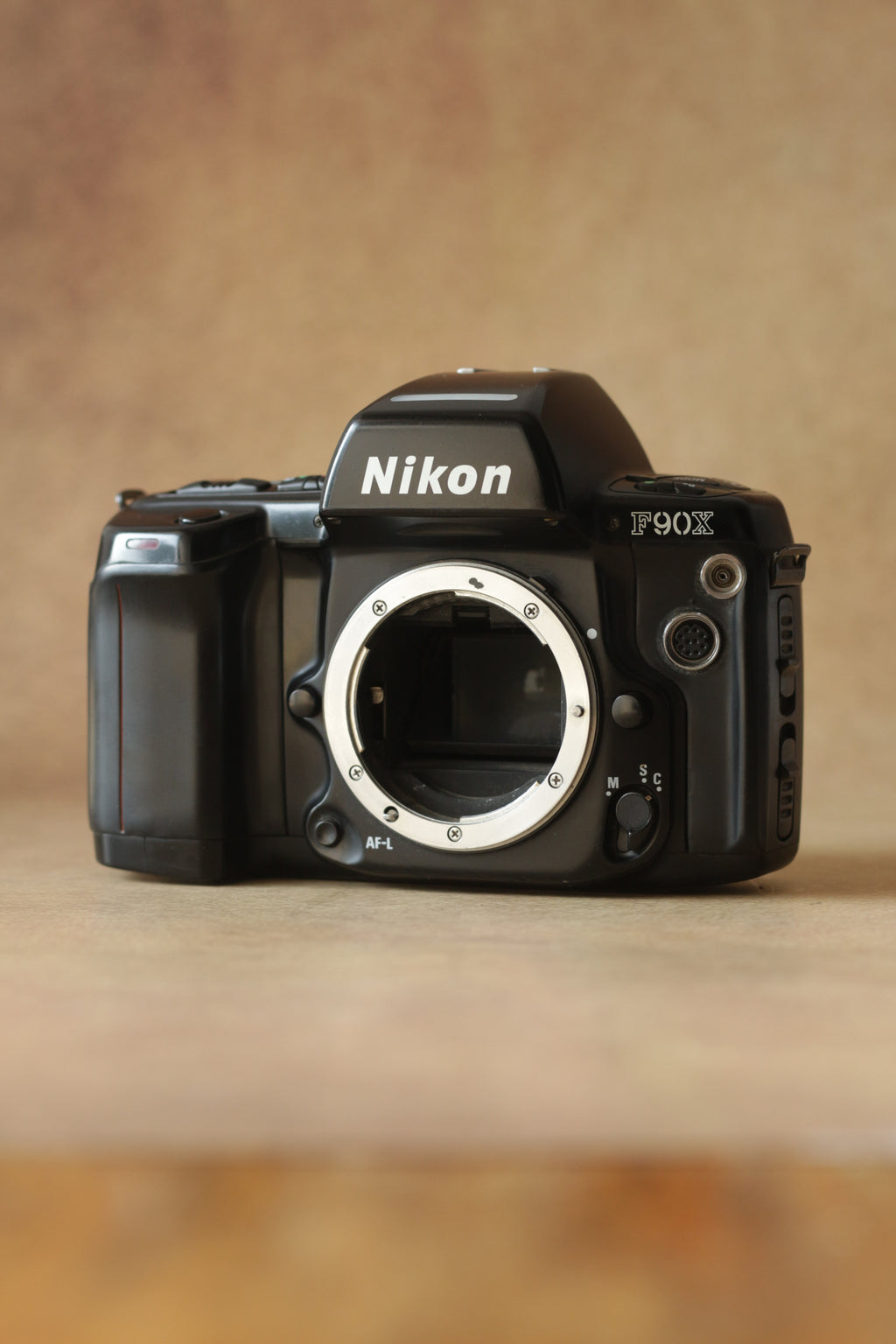 Nikon F90X + Nikkor AF 50mm f/1.4D