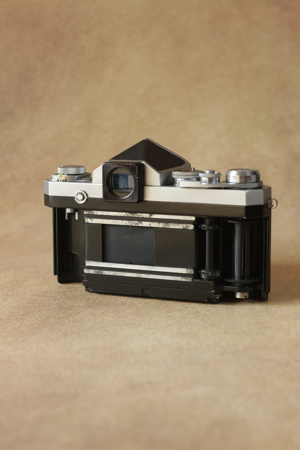 Nikon F + Nikkor-H Auto 50mm f/2 Lens