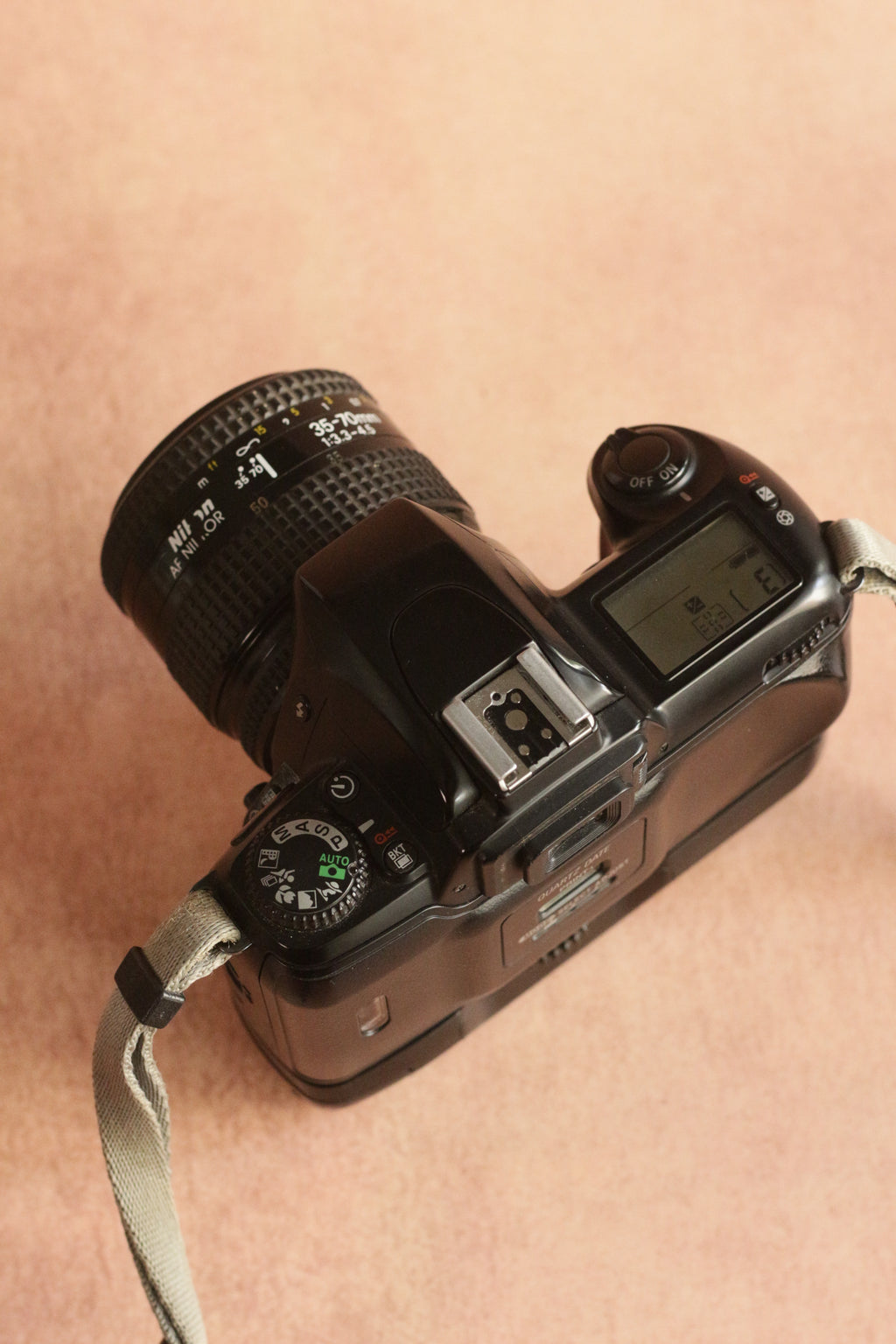 Nikon F65 + Nikkor AF 35-70mm F3.5-4.5 + battery grip