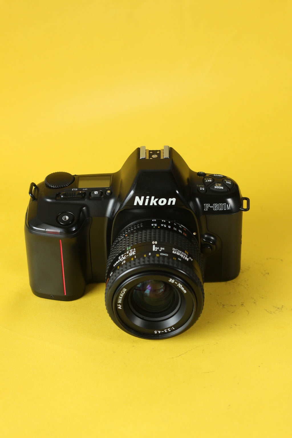Nikon F-601M + Nikkor AF 35–80mm D Zoom