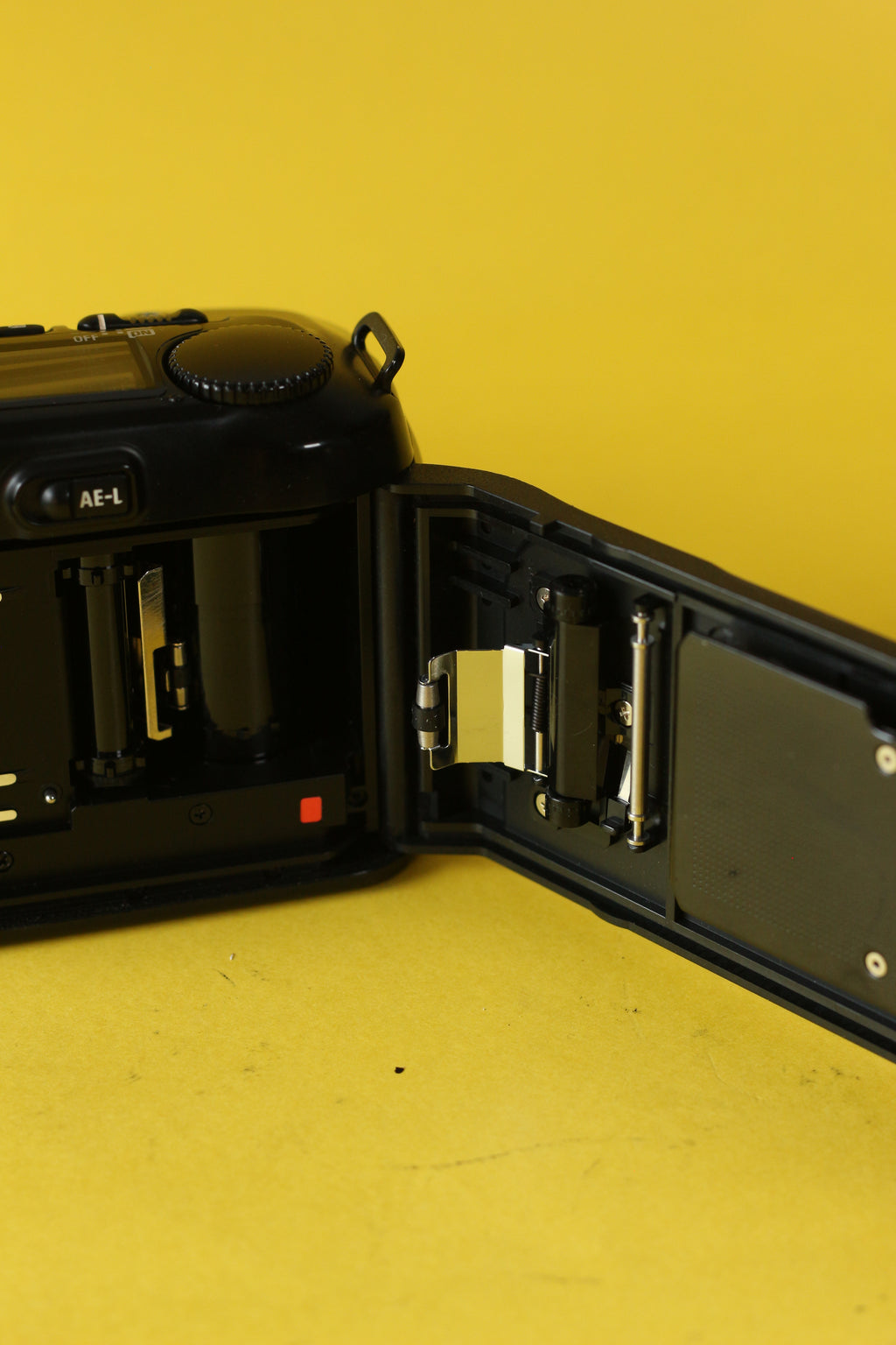 Nikon F-601M + Nikkor AF 35–80mm D Zoom