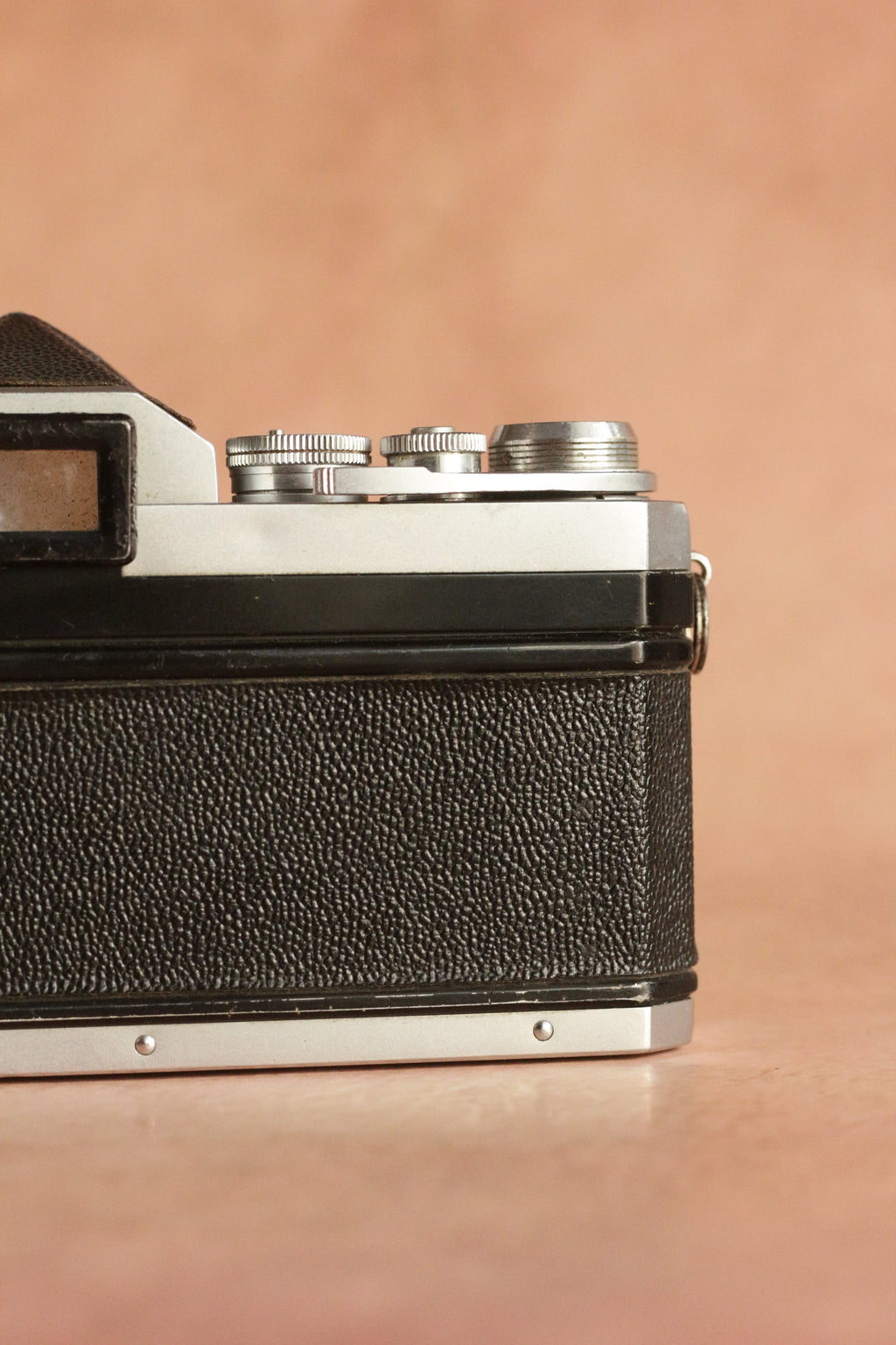 Nikon F + Nikkor-O.C Auto 35mm F2 (non-AI)