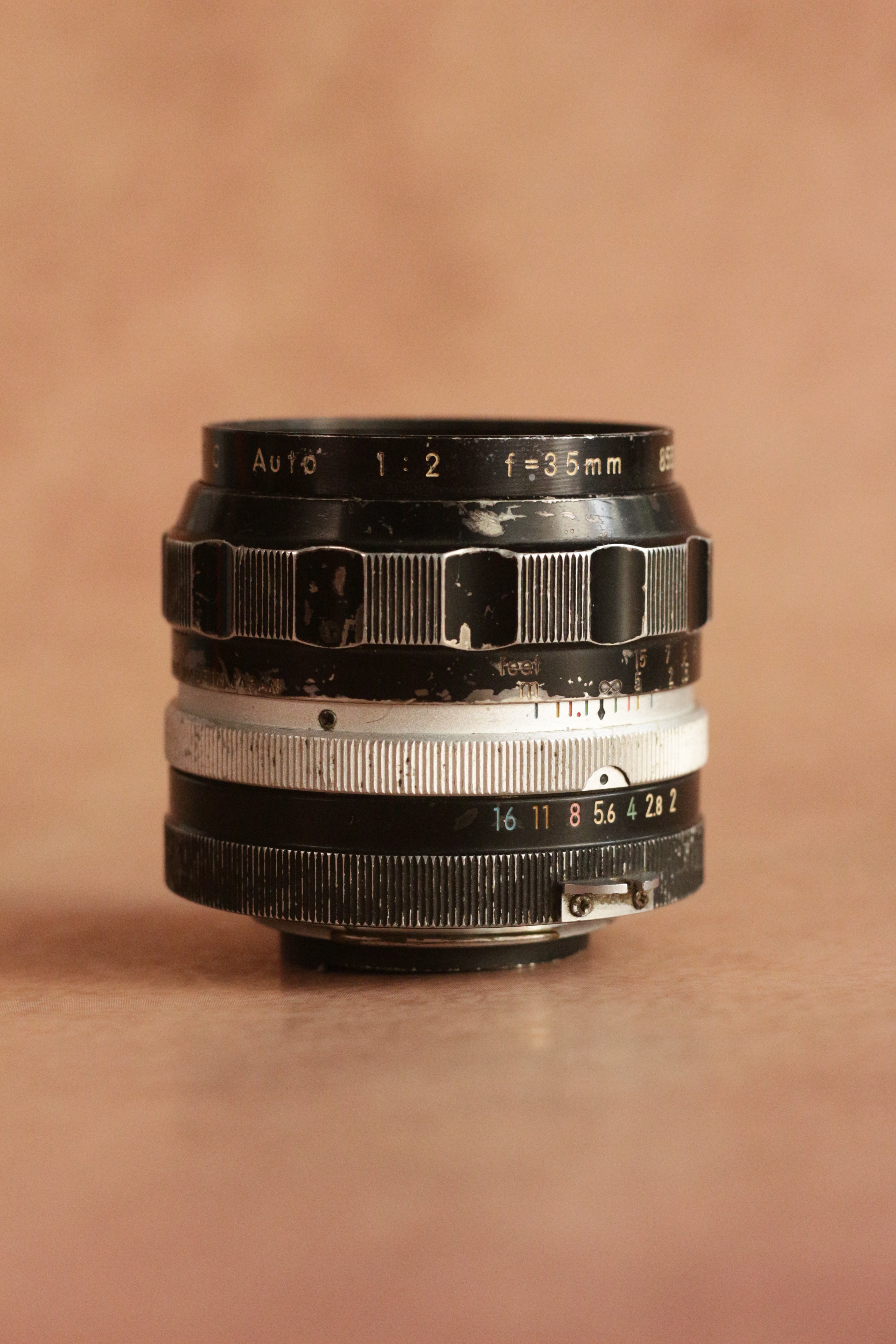 Nikon F + Nikkor-O.C Auto 35mm F2 (non-AI)