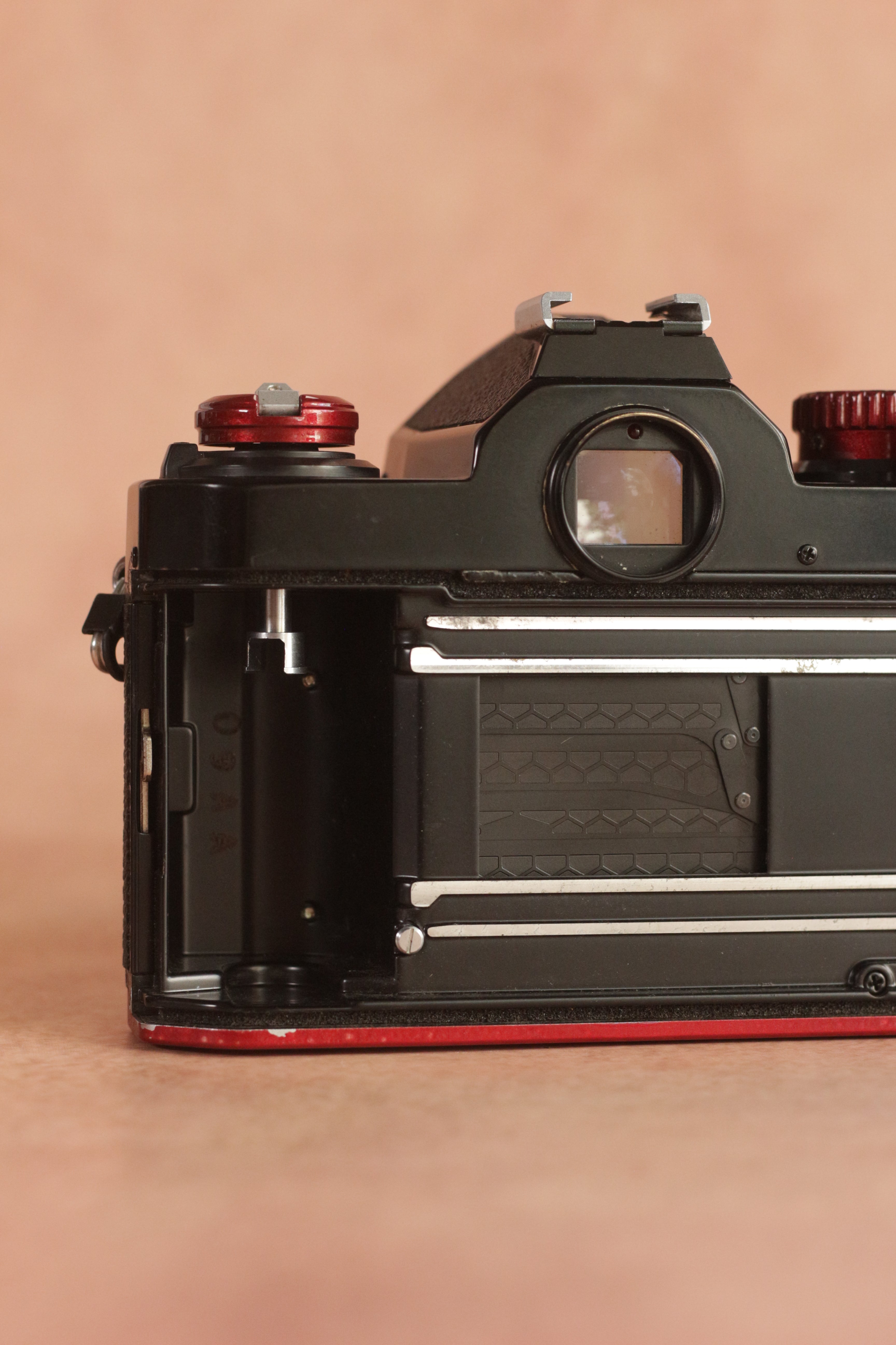 Nikon FM2n - Custom Red Paint