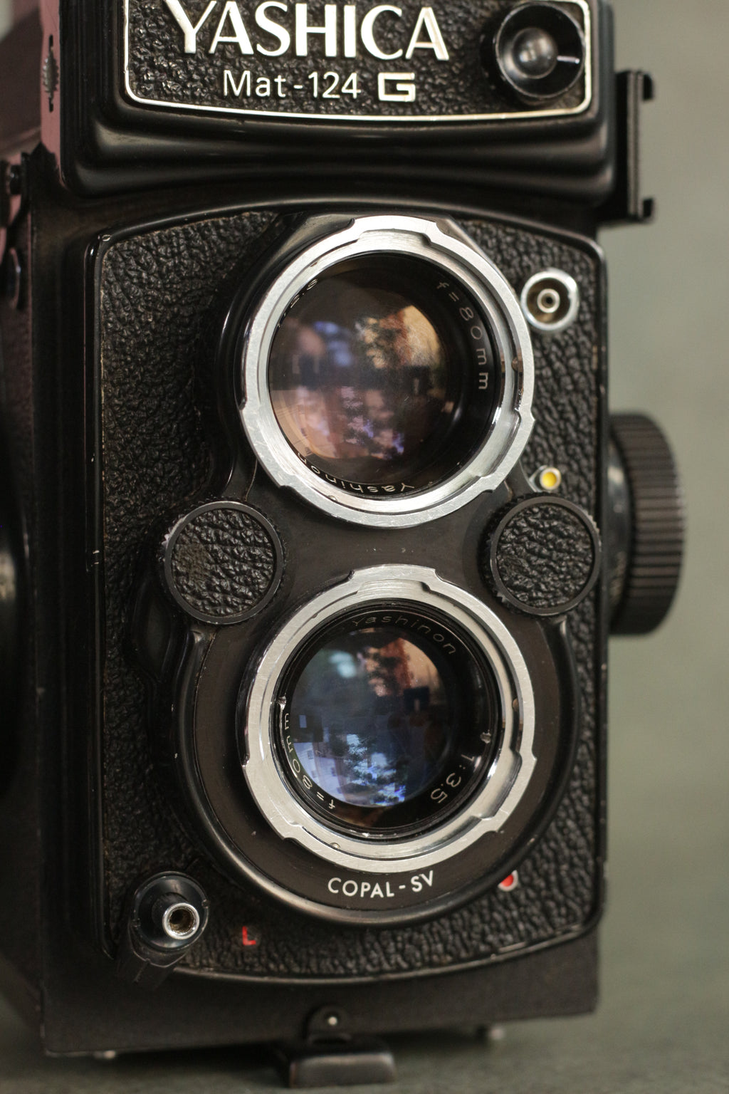 Yashica Mat-124G