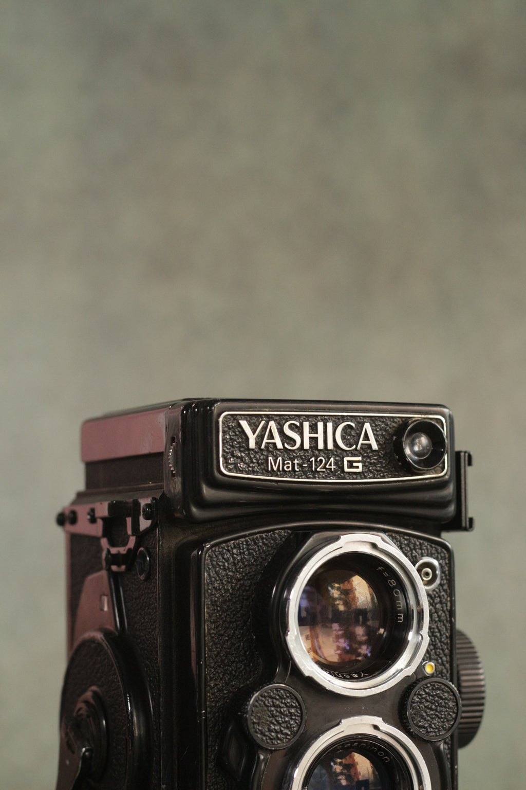 Yashica Mat-124G