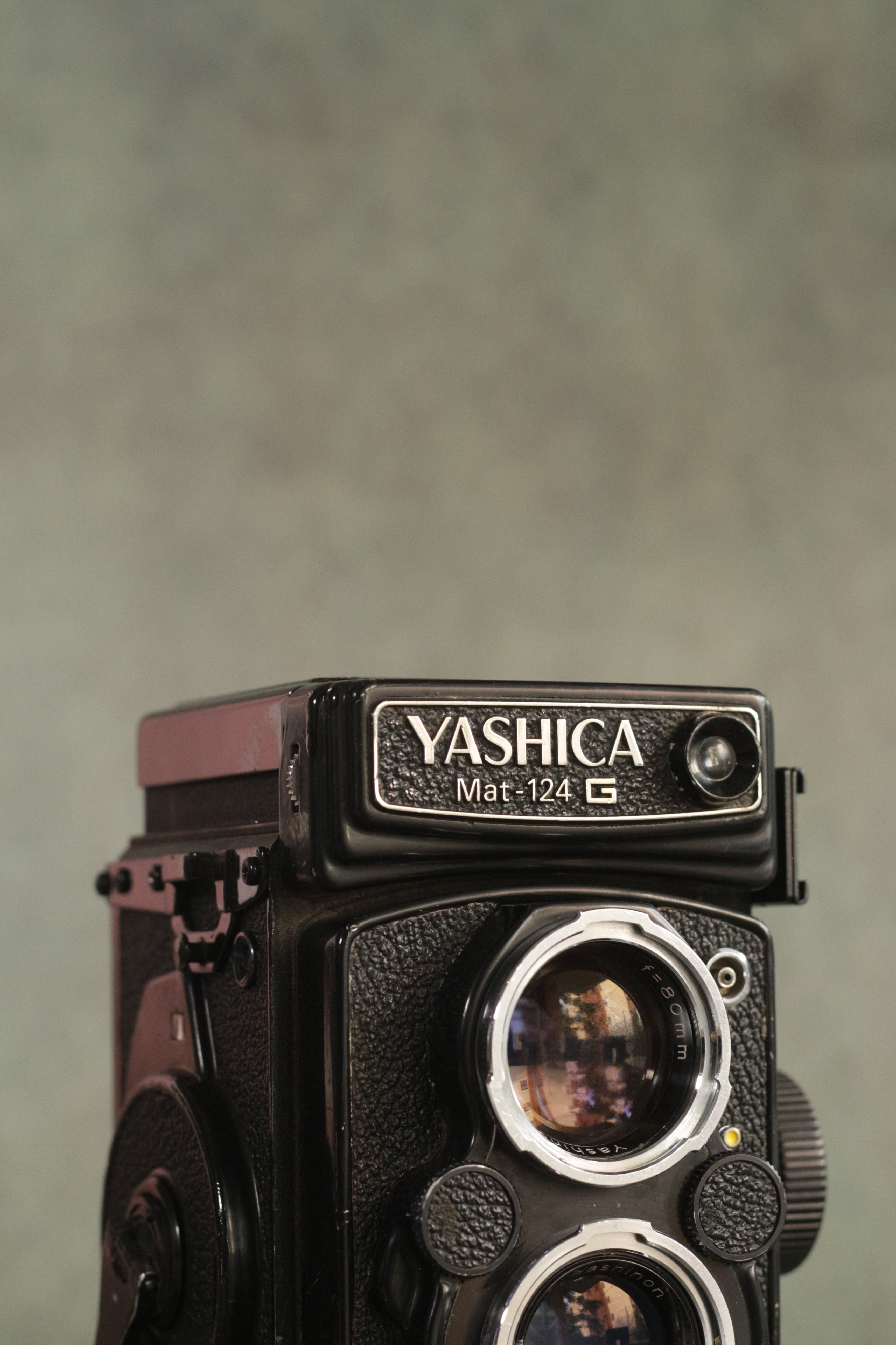 Yashica Mat-124G