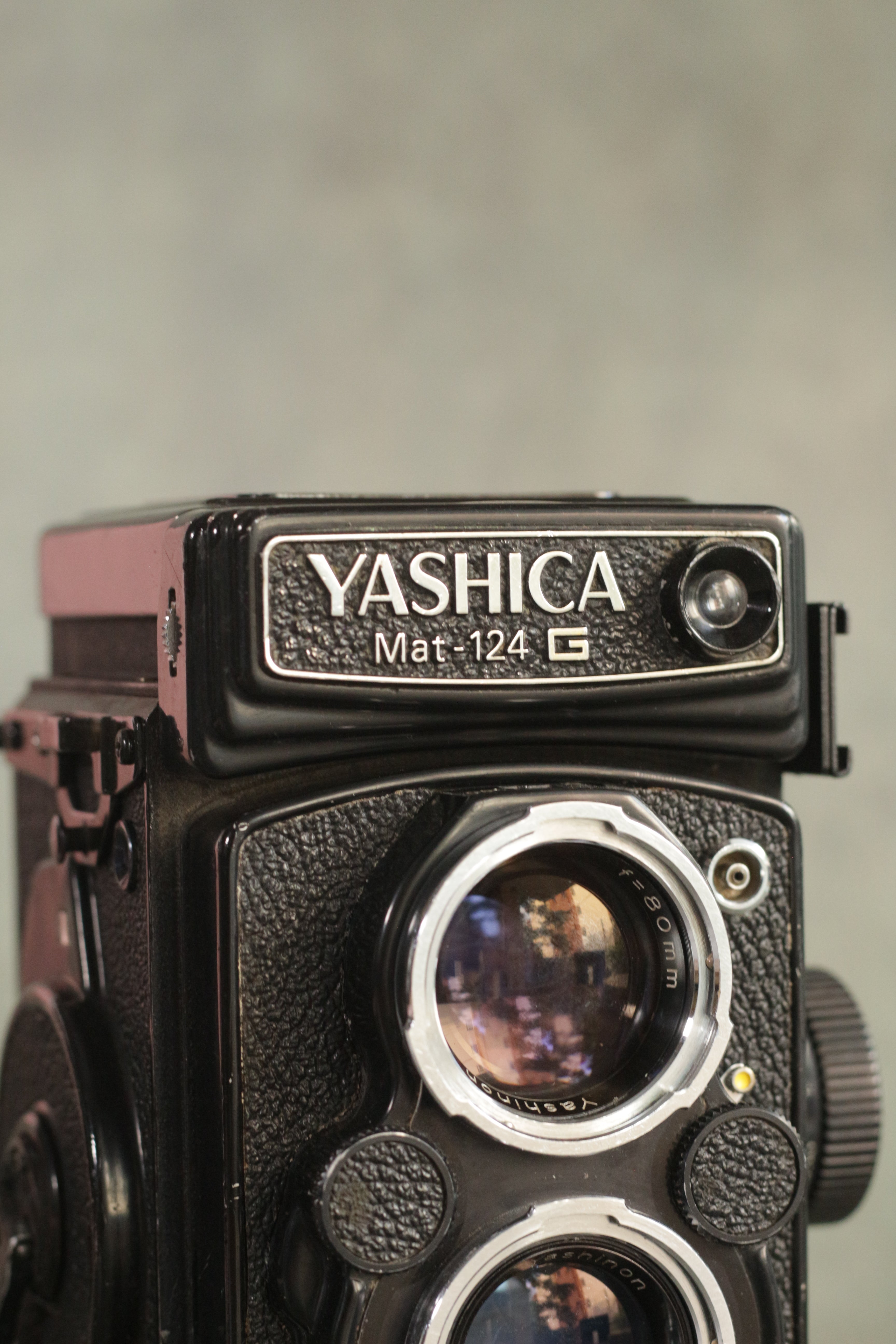 Yashica Mat-124G