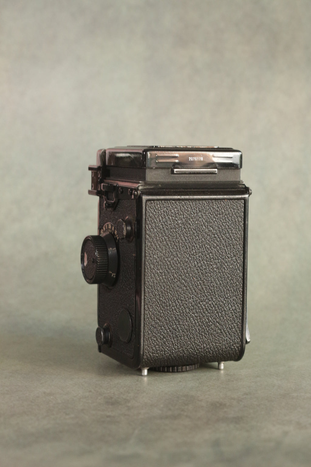 Yashica Mat-124G