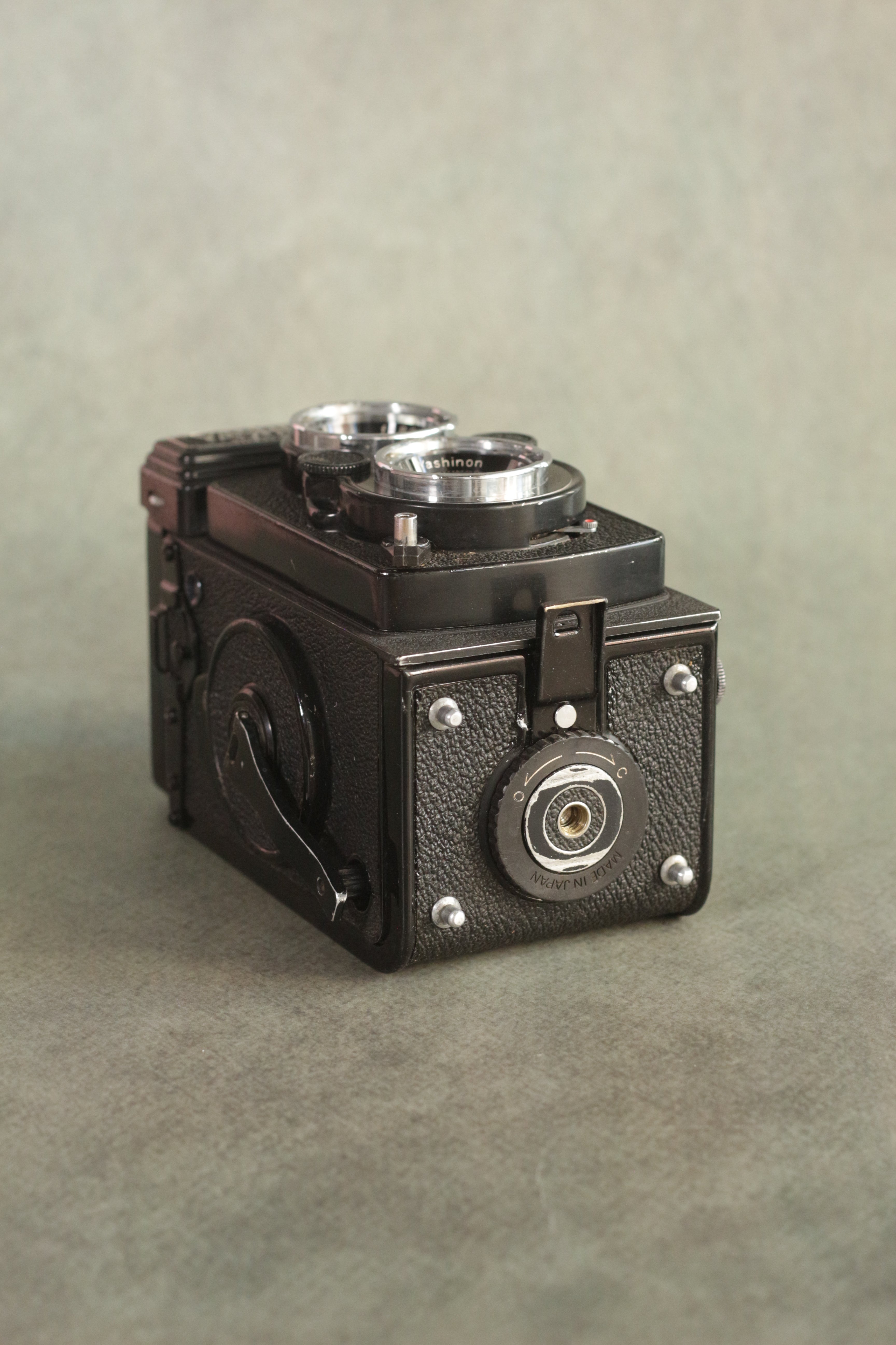 Yashica Mat-124G